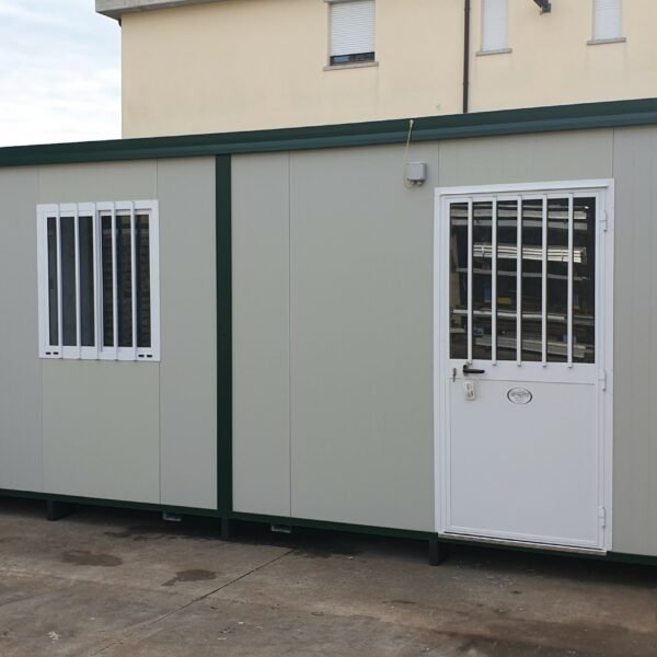 BLOCO ÚNICO 6×2,5 PARA ESCRITÓRIO COM CASA DE BANHO