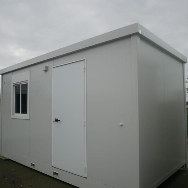Módulo pré-fabricado de 12 m²